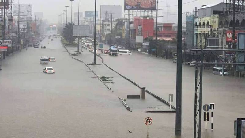 The submerged streets of Pattaya. Photo: Facebook/ Rescue Thailand Club 