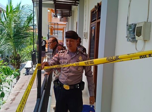 Singaraja Police at the crime scene, a boarding house in the village of Banyuarsi, Buleleng. Photo: @denpasar.viral