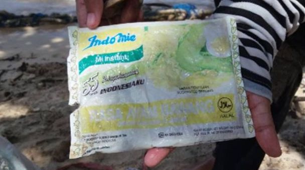 An Indomie wrapper from 2000, found washed up on a beach in 2019. Photo: Twitter