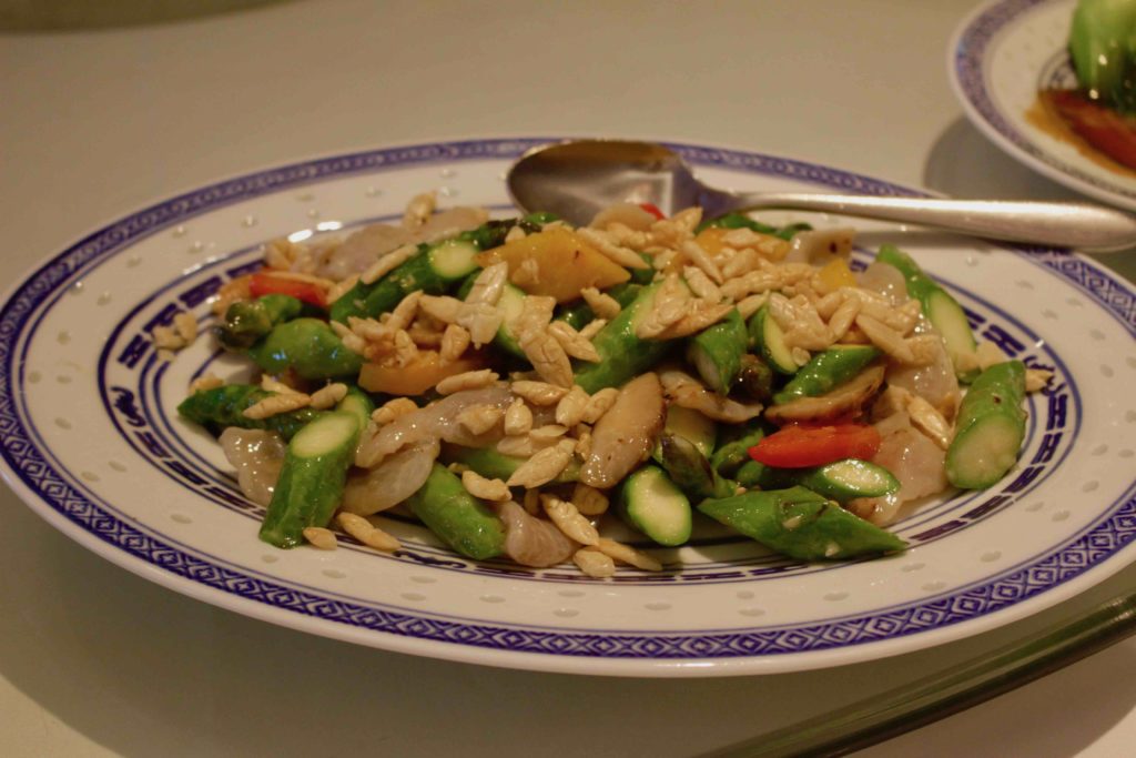 Man Hing's sautéed pork stomach with olive kernel and bell pepper . Photo by Vicky Wong.
