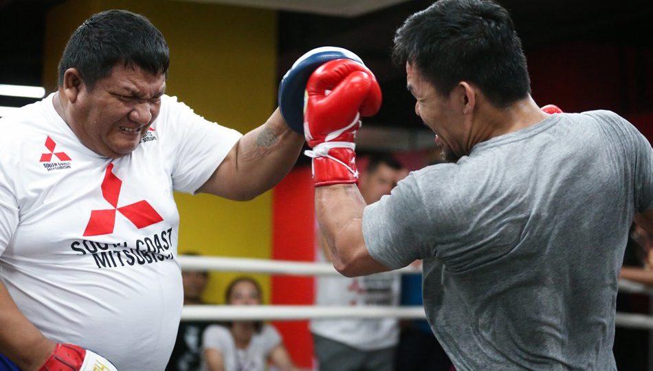 Buboy Fernandez trains with Senator and athlete Manny Pacquiao. Photo: Wendel Alinea/MP Promotions/ABS-CBN News