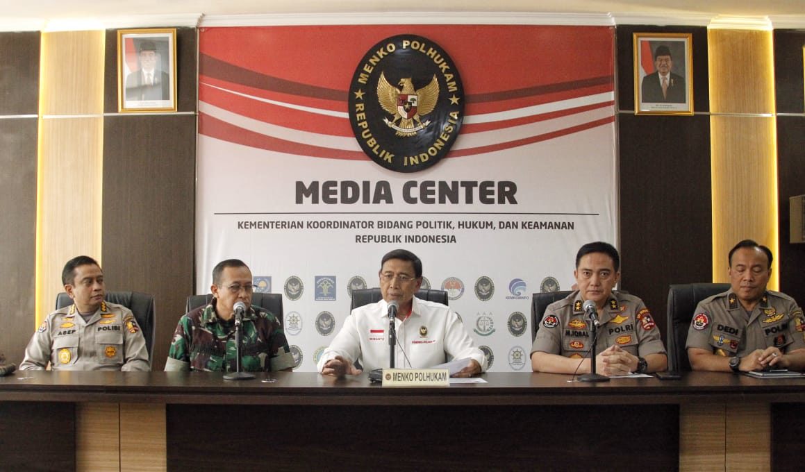 Coordinating Minister for Political, Legal and Security Affairs Wiranto said the Indonesian government has blocked access to social media platforms in certain areas of the country on Wednesday. Photo: Coordinating Ministry for Political, Legal and Security Affairs.