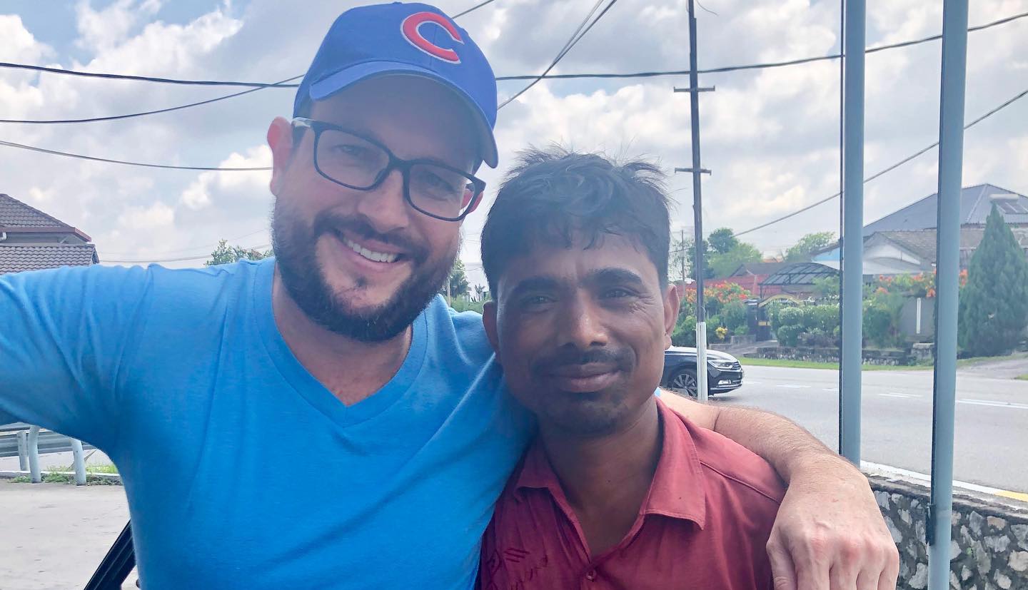 Nick Boden posing with Rohingya refugee Amin after Amin returned his wallet and phone via Facebook.