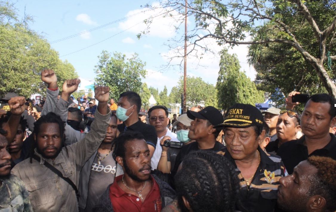 Around 40 people with the Papuan Student Alliance (AMP) took part in Saturday’s rally in Denpasar. (Photo: AMP)