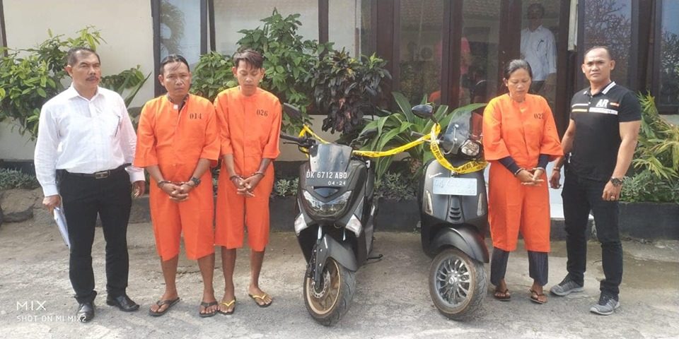 Police from Sukawati sub-district in Gianyar said the suspects, identified by their initials IWS, IKS and NKM, were arrested on Tuesday. Photo: Sukawati Police / Facebook 