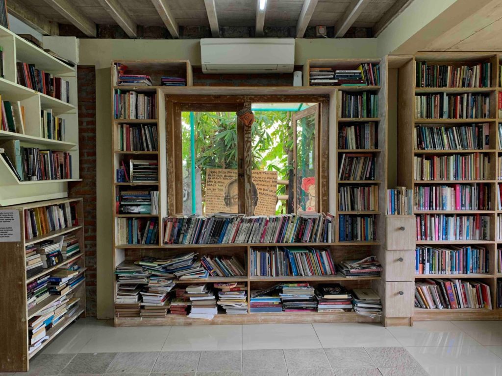 The library at Taman Baca Kesiman houses around 4,000 titles. Photo: Coconuts Media