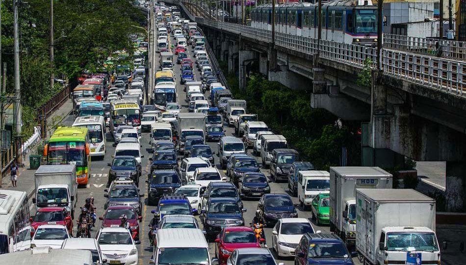 <I></noscript>View from EDSA. Photo: ABS-CBN</I>