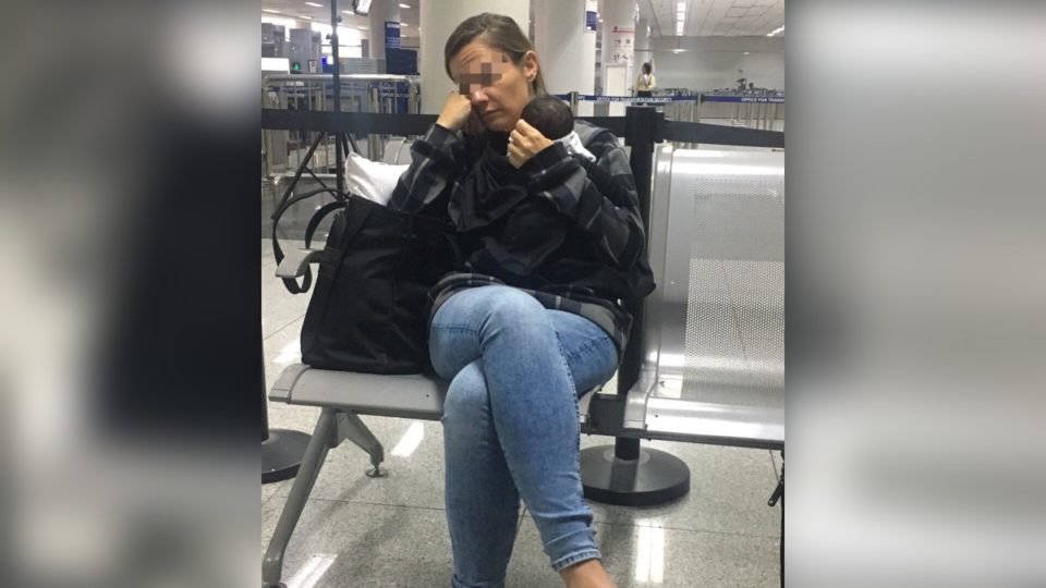 The suspect at NAIA. <i></noscript>Photo: Jacque Manabat/ABS-CBN News</i>