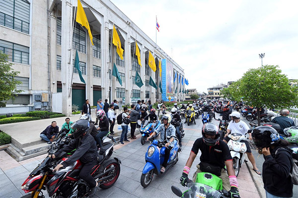 Bikers rally Sunday at City Hall in Bangkok. Photo: Bangkok Metropolitan Administration