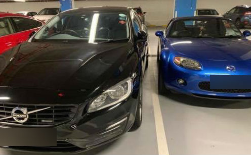 Screenshot of the woman’s Instagram story post showing the black Volvo (left) next to her blue Mazda. Photo: SG Kay Poh/Facebook