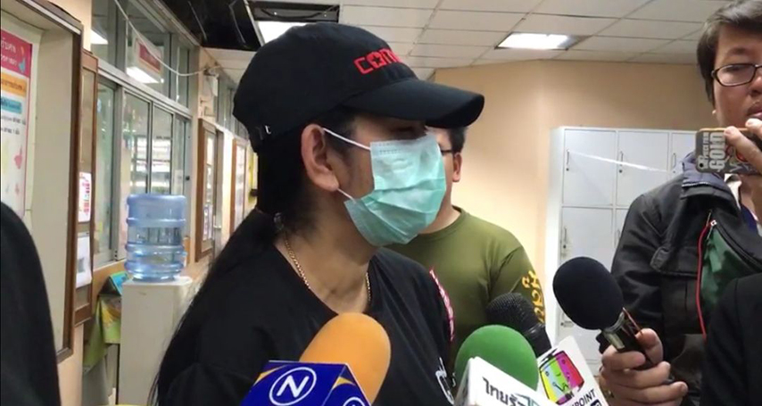 Sira Somdech’s aunt talks to reporters at Siriraj Hospital. Photo: Police News
