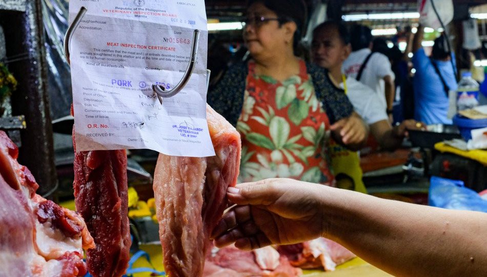 File photo of a meat stall at a public market that passed inspection <I></noscript>Photo: George Calvelo / ABS-CBN News</I>