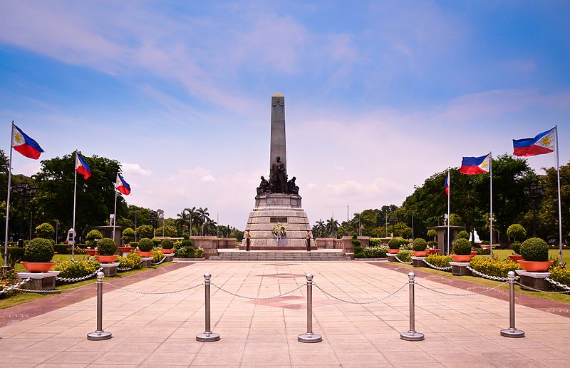 Luneta Park <I></noscript>Photo: Maynard Rabanal / Wikimedia Commons</I>