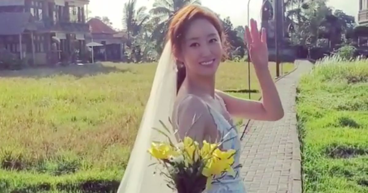 South Korean actress/singer Jeon Hye-bin has tied the knot with her boyfriend, who has not been named, and held a private wedding ceremony in Bali. Photo: Instagram/@heavenbin83
