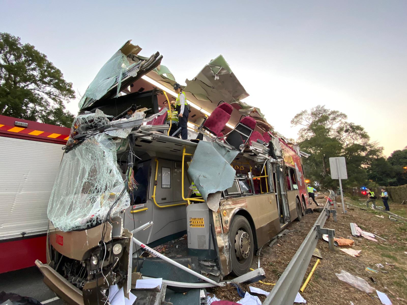 The wreckage of a KMB bus that collided with a tree this afternoon. Photo via HK Police Force.