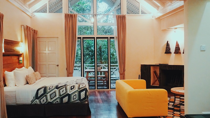The cozy, cabin chic feel at Sutera Sanctuary Nepenthes Suite in Kinabalu Park. Photo: Coco Travel