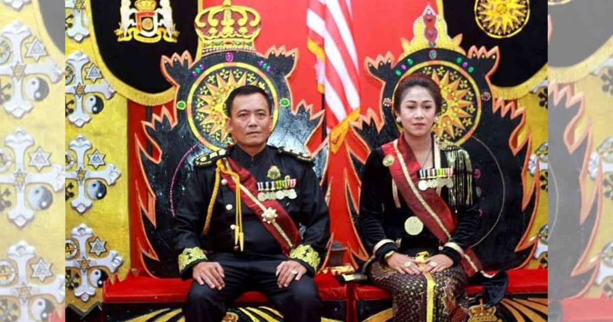 Totok Santosa Hadiningrat and his partner Dyah Gitarja as the “king and queen” of Keraton Agung Sejagat (which roughly translates to the Great Palace of the Universe). Photo: Istimewa