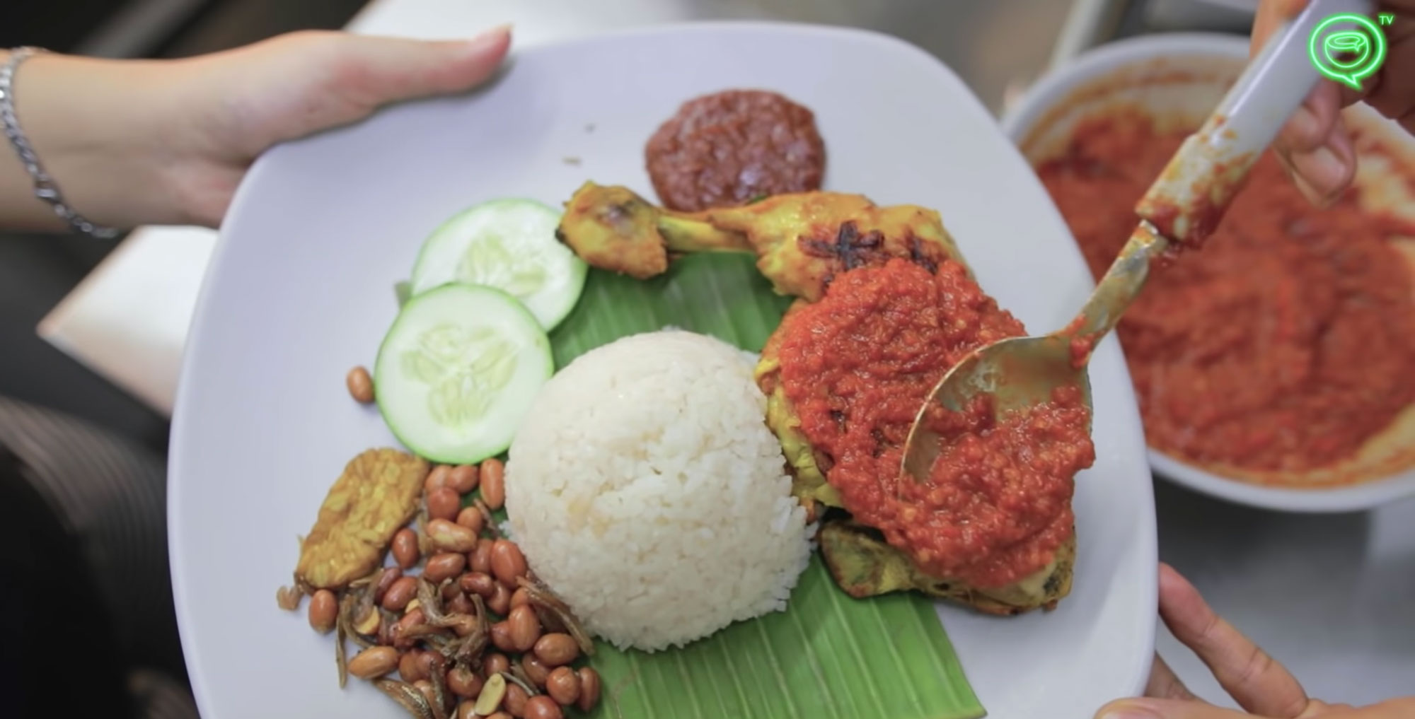 Nasi Lemak should really be enjoyed like this, y’all