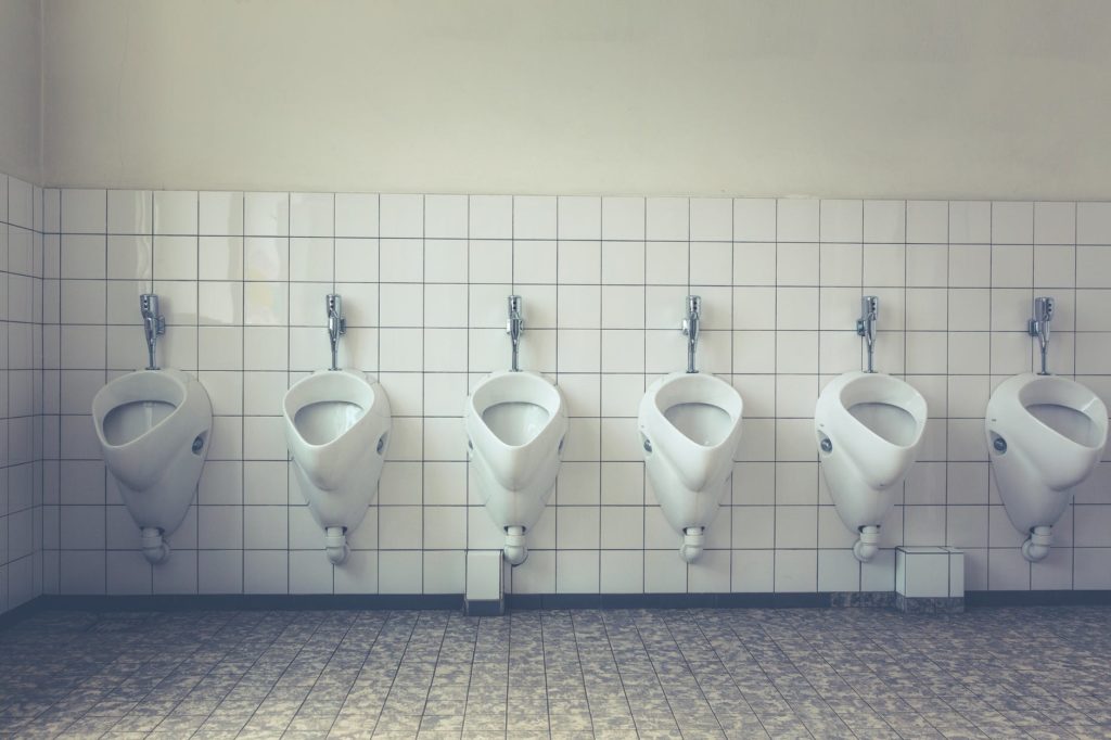 If it’s brown flush it down, if it’s yellow don’t keep it mellow. Always check twice before leaving as an unflushed toilet will leave a stink in your wallet of at least S0 (US0). Photo: Markus Spiske