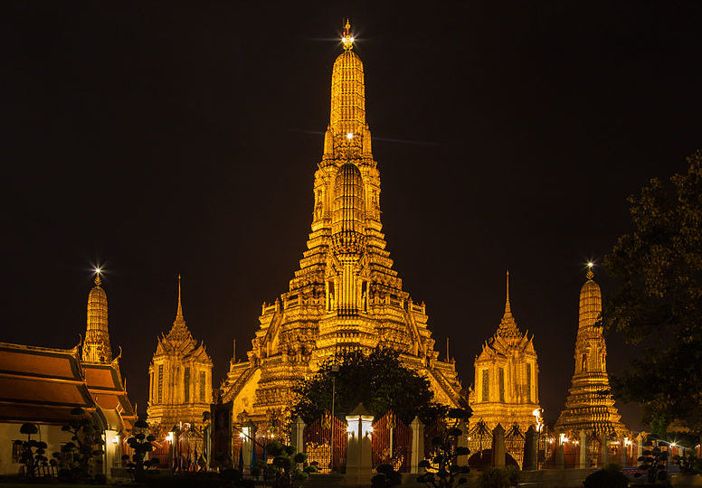 An image of Wat Arun. Photo: Diego Delso / Wikimedia Commons
