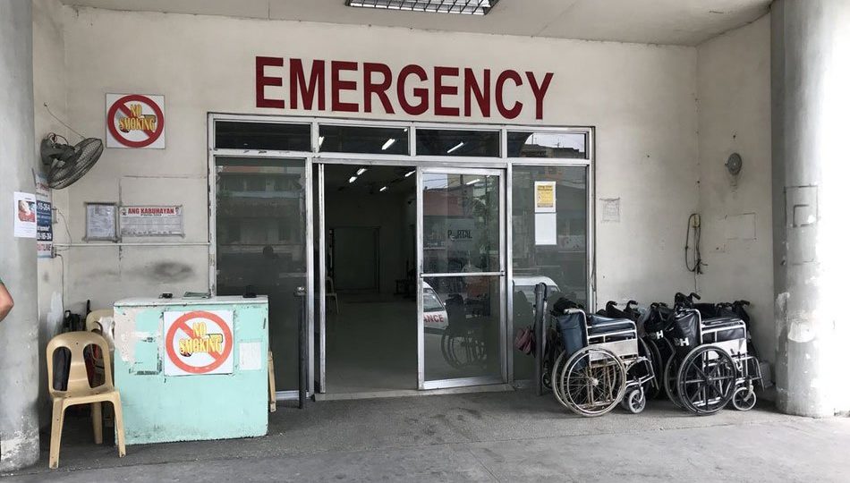 A Manila hospital’s emergency receiving area <i></noscript>Photo: Raph Bosano / ABS-CBN News</i>