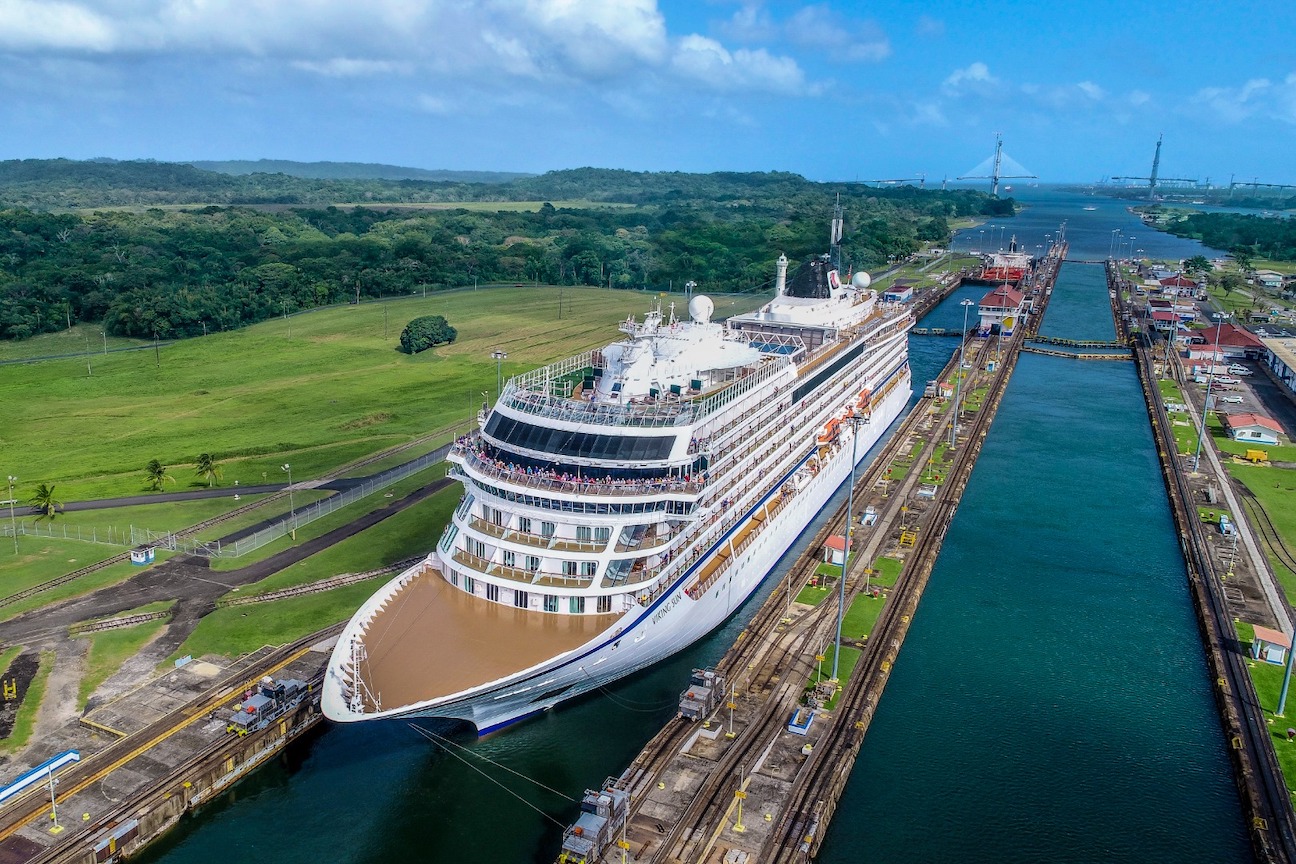 File photo of the Viking Sun cruise ship docking at the Panama Canal. Photo: Viking / Facebook 