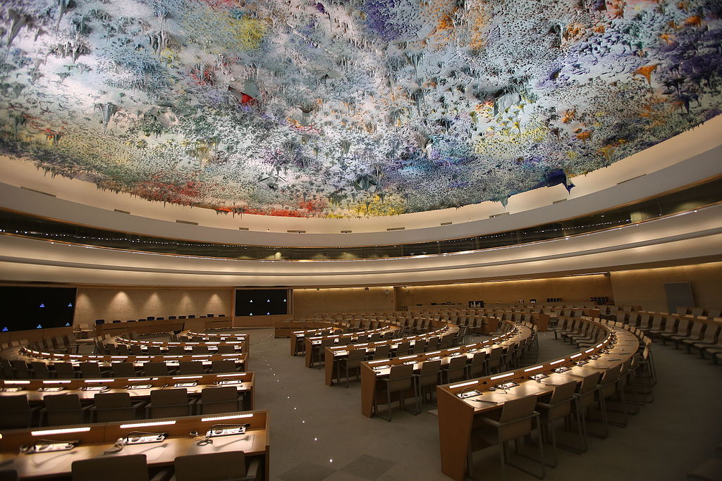 The meeting room of the United Nations Human Rights Council <i></noscript>Photo:  Ludovic Courtes / Wikimedia Commons</i>