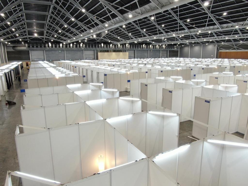 Isolation cubicles set up at an exhibition hall in Singapore. Photos: Gilbert Goh/Facebook