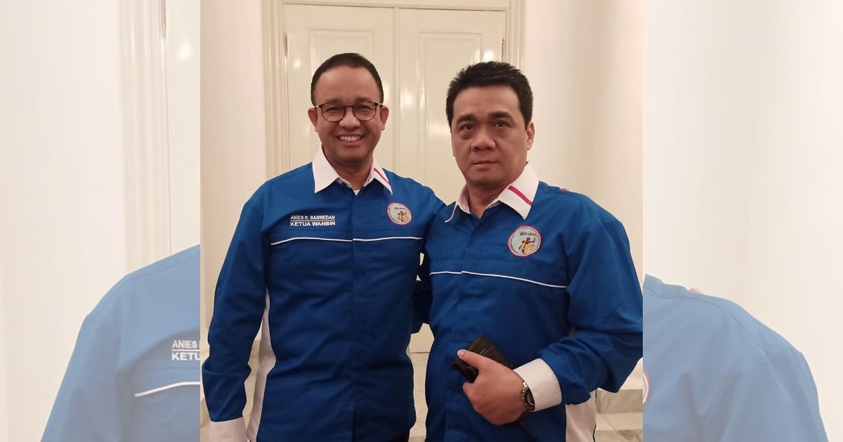 The newly appointed Jakarta’s Vice Governor Ahmad Riza Patria (R) posing with Governor Anies Baswedan in a photo dated Oct. 30, 2019. Photo: Facebook/Ahmad Riza Patria