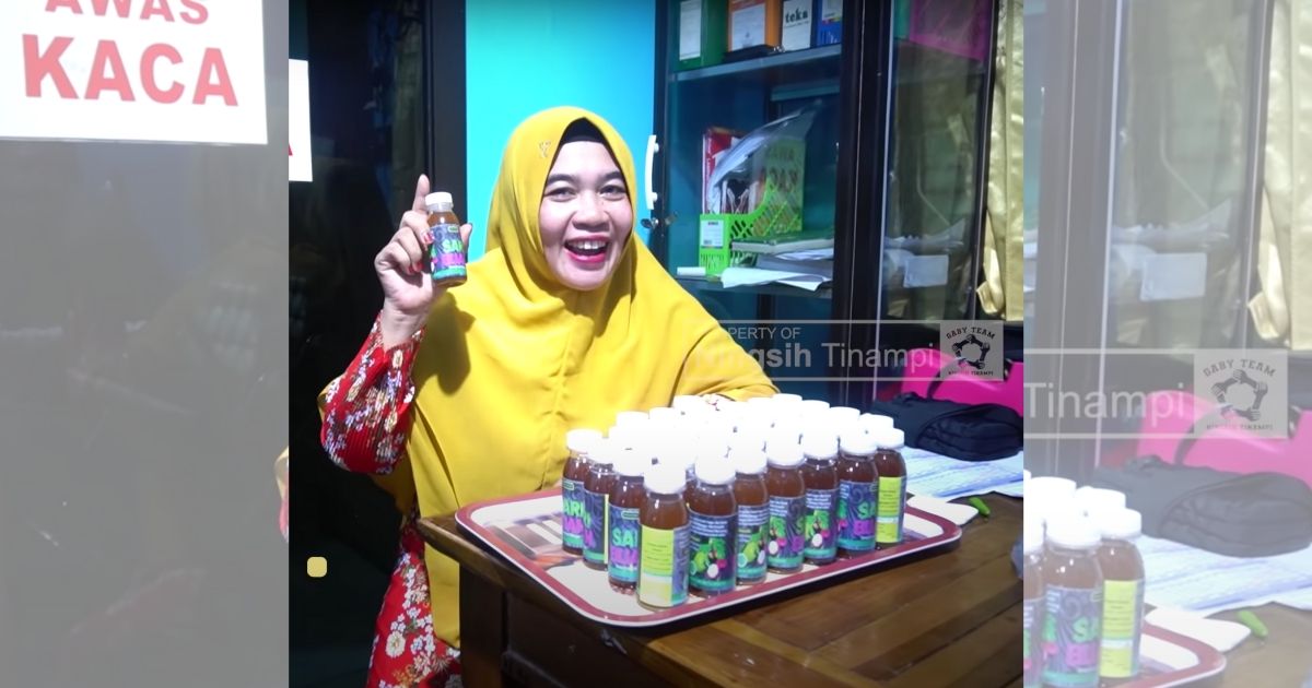 Remember Ningsih Tinampi, the self-proclaimed supernatural healer who went viral last year for victim-blaming a spirit? She claims to have a COVID1-9 cure now. Screenshot from Youtube/Ningsih Tinampi