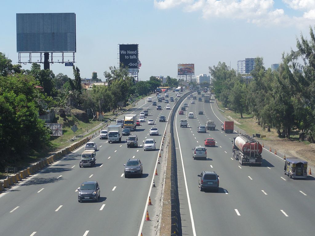 View from the South Luzon Expressway <i></noscript>Photo: Patrick Roque / Wikimedia commons</i>