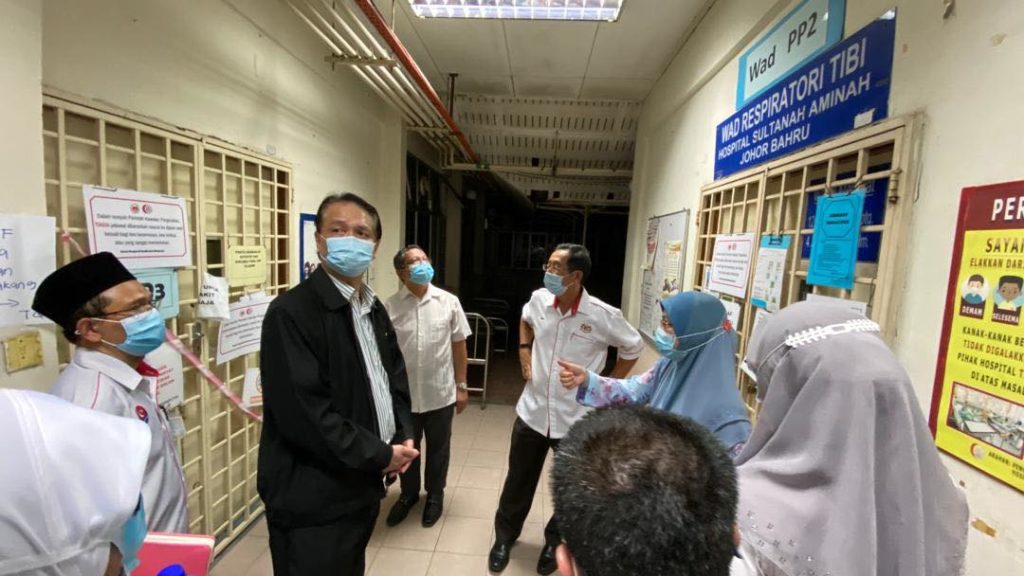 Health DG (in black) at the Sultanah Aminah Hospital. Photo: Noor Hisham Abdullah /Facebook
