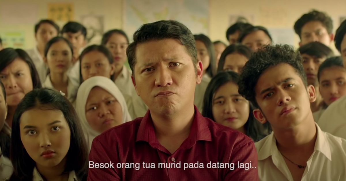 Indonesian comedy film ‘Guru-guru Gokil (Crazy Teachers)’ may not get a cinematic release as originally planned due to COVID-19, but it will instead be streamed internationally on Netflix. Screenshot from Youtube/BASE Indonesia