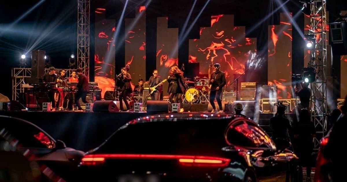 Mahkota Drive-in Charity Concert, a concert with a drive-in concept, was held in the Central Java capital of Semarang on Wednesday night (July 29), making it the first of its kind in the country amid the COVID-19 pandemic. Photo: Instagram/@mahkotaenterprise
