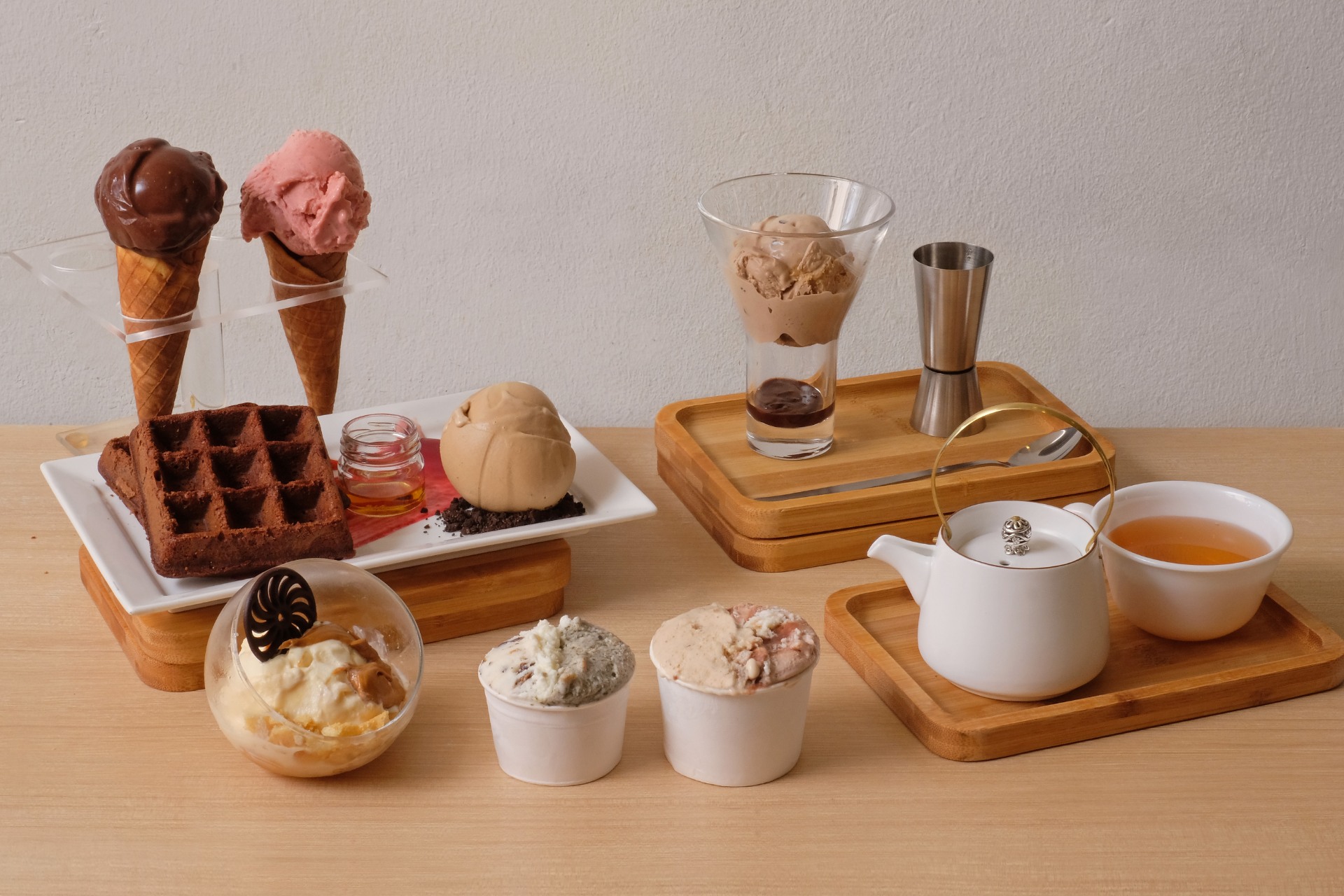 A lineup of new items at Tom’s Palette includes Affogatos, Teaffogatos, Parfaits and specialty Asian teas. Photo: Tom’s Palette
