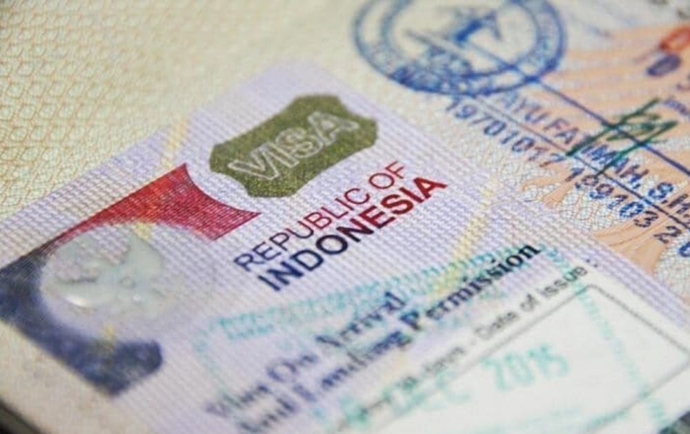 Photo of a visa on arrival on a passport. Photo: the Indonesian Ministry of Tourism