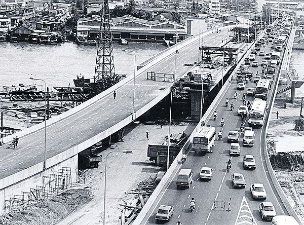 A file photo of the “amputated bridge,” as the abandoned Lavalin Skytrain project is called. Photo: Urban Design and Development Center / Courtesy 