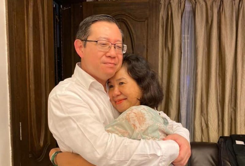 
Lim Guan Eng (left) hugs his wife after court proceedings on Friday, Aug 7. Photo: Lim Guan Eng /Facebook
