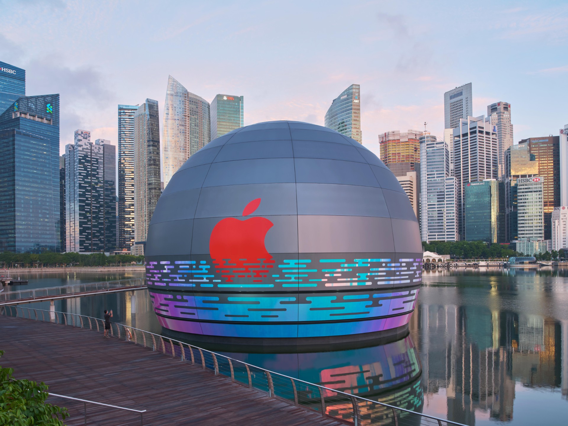 The sphere structure at Marina Bay Sands. Image: Apple
