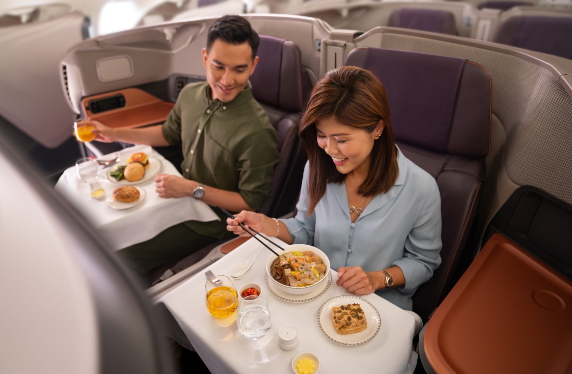 The dining experience in Business Class. Photo: Singapore Airlines
