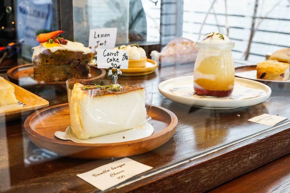 A display of vanilla-infused desserts. Photo: Coconuts
