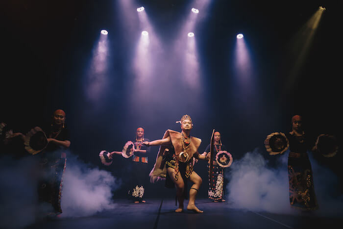 Mupun Tauh troupe performing a traditional Kelabit dance. Photo: Gerak Angin
