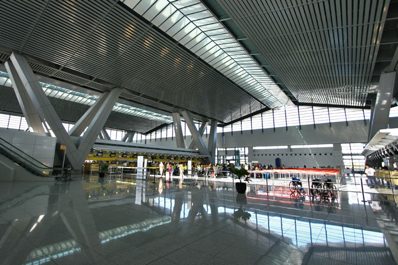 The main departure of NAIA terminal 3 <i></noscript>Photo: Wikicommons</i>