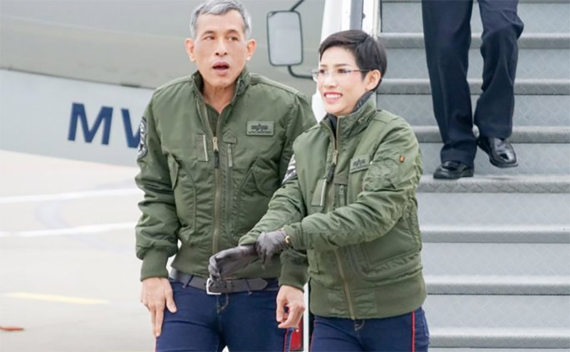 King Vajiralongkorn and Sineenat Wongvajirapakdi in a photo released by the palace in October 2019 upon her being named royal consort. Photo: Royal Household Bureau