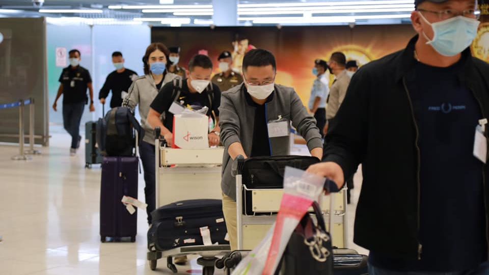 Thirty-nine Chinese tourists from Shanghai arrived Oct. 20 at Suvarnabhumi Airport. Photo: Suvarnabhumi Airport
