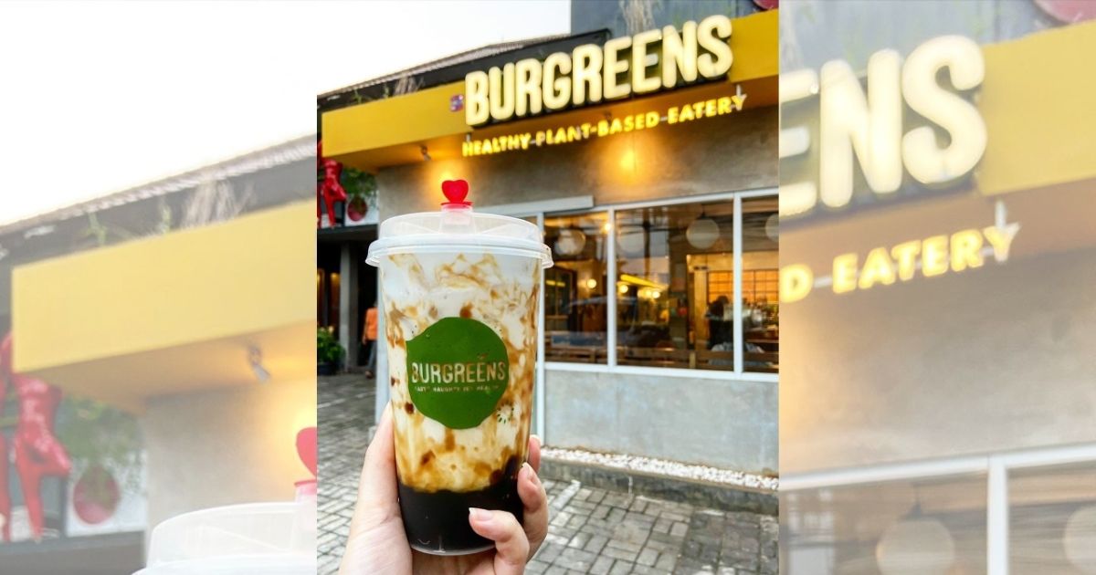 Burgreens, one of the pioneering plant-based restaurants in Jakarta, recently released the vegan version of boba as well as “Dalgona coffee” or whipped coffee. Pictured here is Burgreens’ vegan brown sugar mylk boba. Photo: Instagram/@burgreens