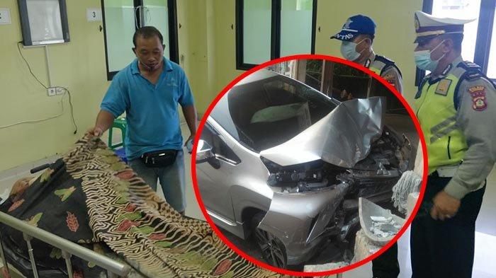 The foreigner allegedly lost control of his car as he was speeding. Photo: Istimewa via Tribun