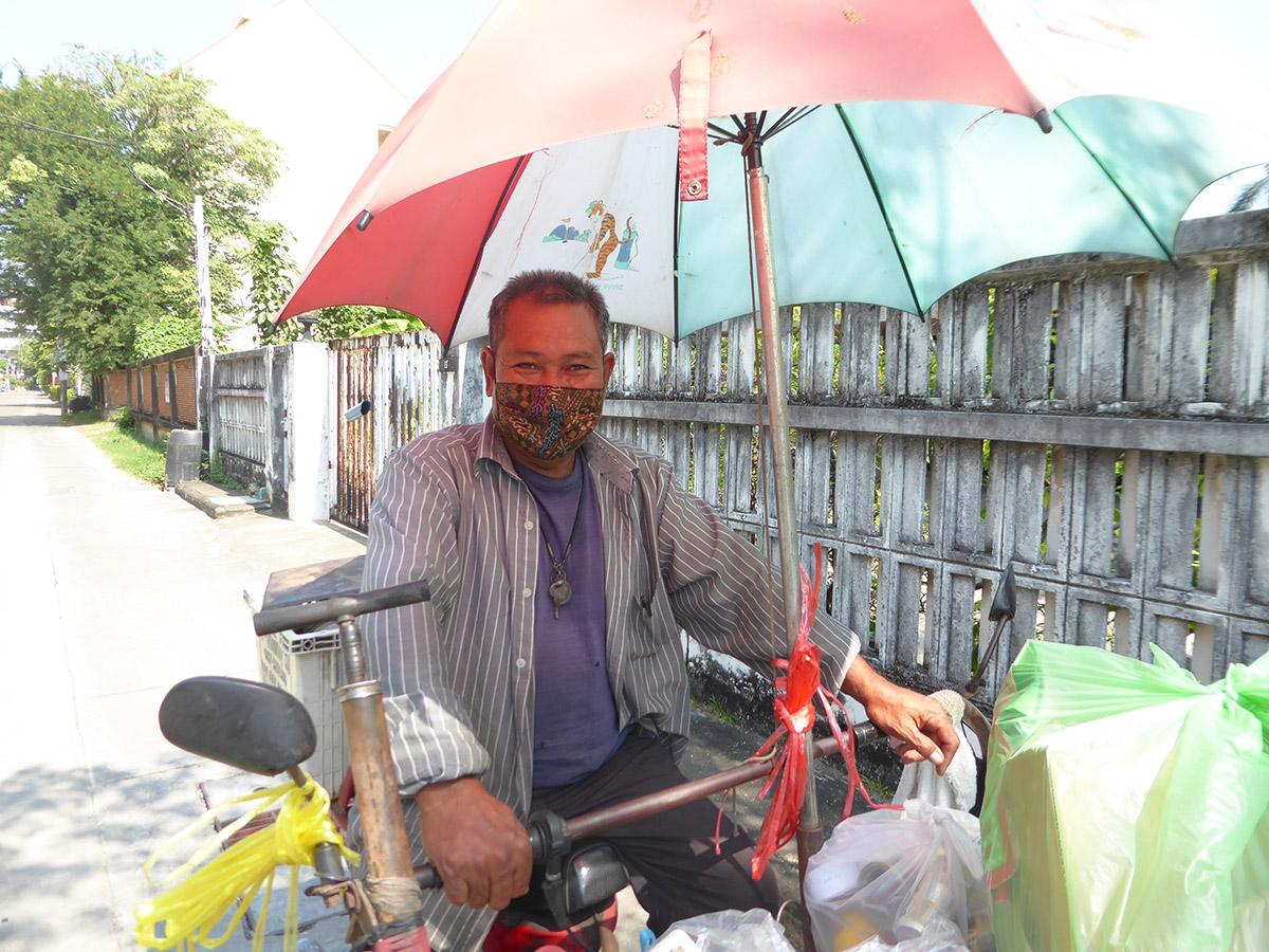 ‘Uncle Ban’ and his trash-collecting salaeng in Bangkok. Photo: Ewen Mcleish