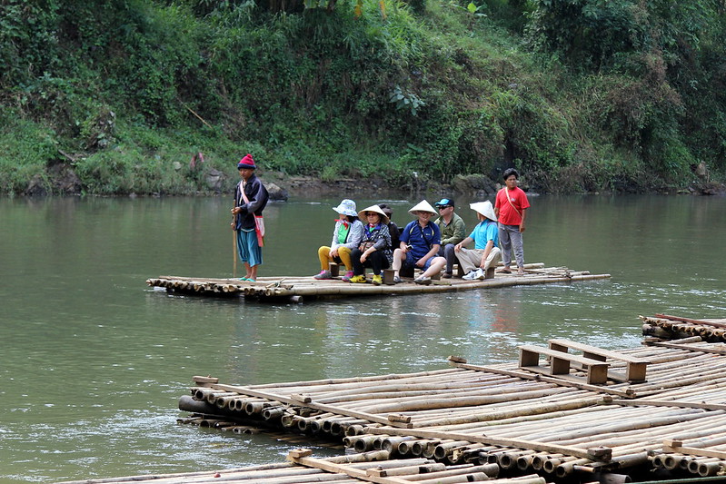 Bamboo rafting in Chiang Mai’s Elephant Nature Park. Photo: Piyush Kumar / CC BY 2.0