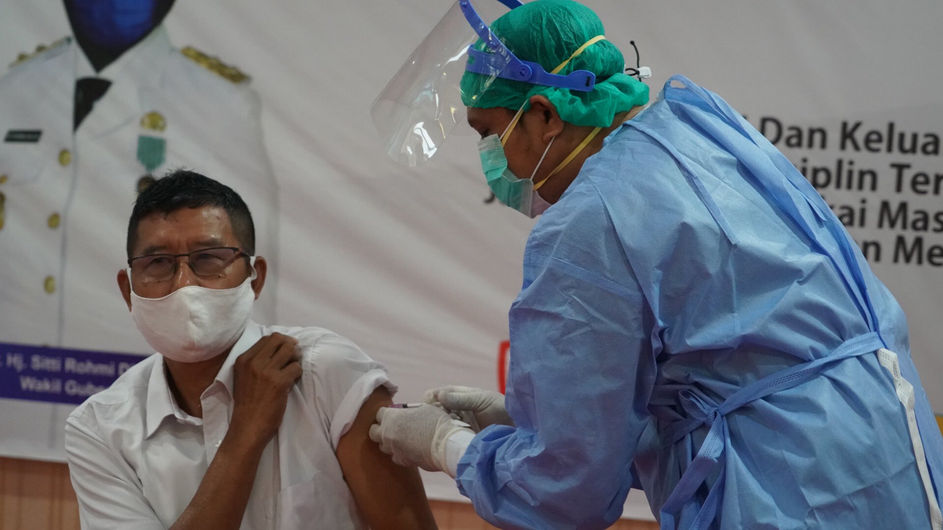 The Bali provincial government said it is aiming to vaccinate 70 percent of the island’s approximately 4.6 million population by the end of June. Photo: Indonesian Health Ministry